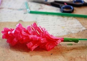 如何利用废塑料袋DIY风信子胶纸花