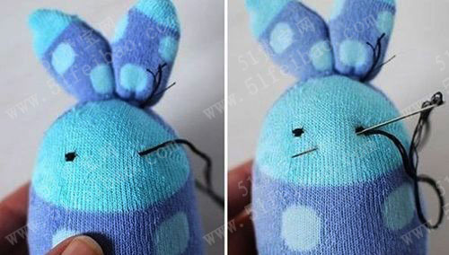 简单的袜子娃娃小兔子制作方法