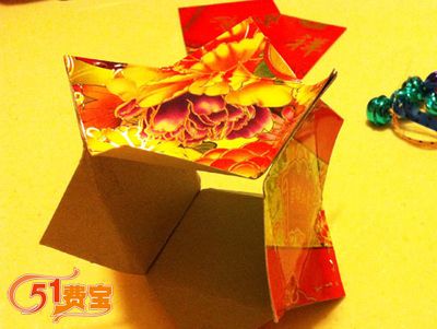 用中秋节月饼盒自制小灯笼