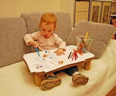 利用废纸箱给宝宝做床上小矮桌