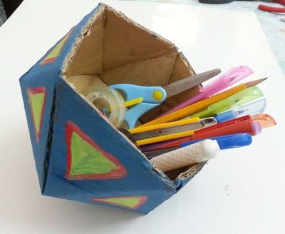 如何利用纸板DIY几何造型笔筒做法