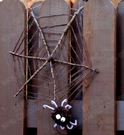 简单的万圣节手工：DIY蜘蛛挂饰