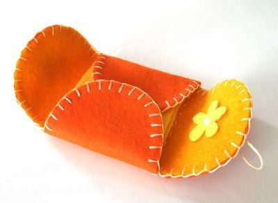 卡哇伊的手工不织布便携针线包制作图解详情