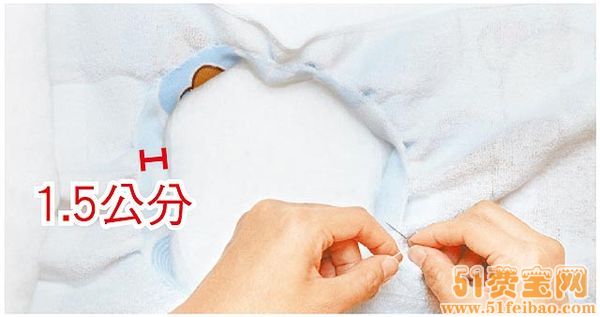大毛巾改造婴幼儿贴身围兜教程