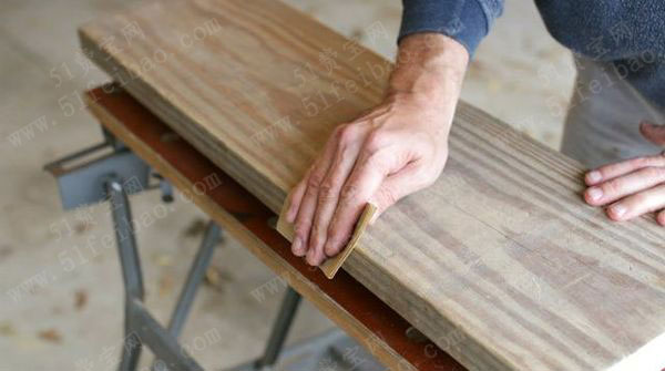 废旧木板制作浴缸酒杯置物搁板图解