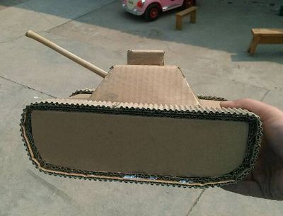 手工 变废为宝 内容详情制作坦克需要的材料:废弃的(瓦楞纸板)纸箱