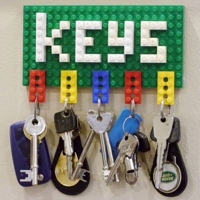 如何利用乐高玩具做钥匙挂钩