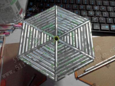 笔芯废物利用做diy六芒星笔筒教程 - 废物利用手工diy小制作 - 51费宝