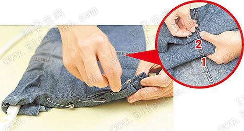不动针线改造牛仔裤做挂起式收纳袋